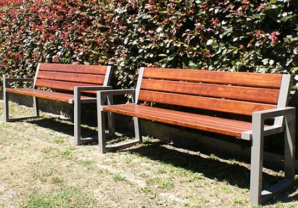 Parková nebo zahradní venkovní lavička